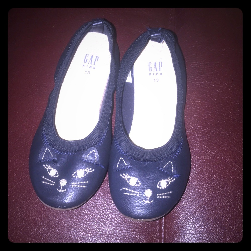 Little girl’s flats